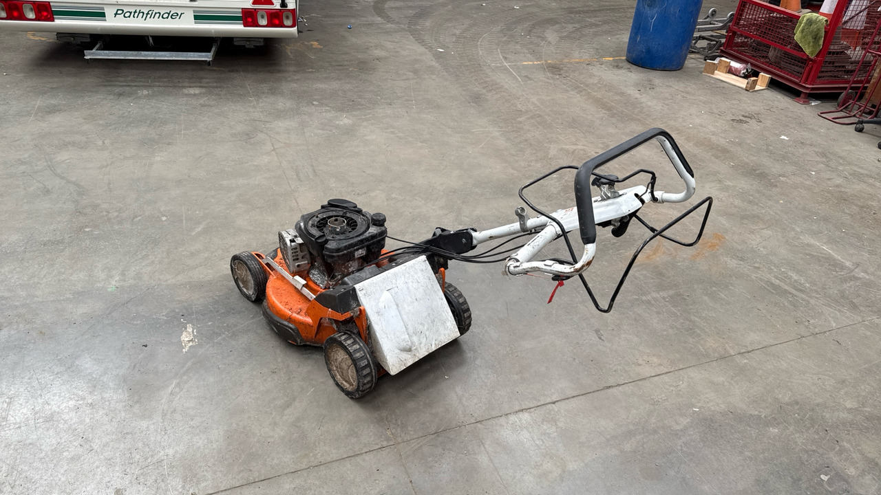 STIHL - معدات الانشاءات: صورة 1 STIHL - معدات الانشاءات: صورة 1
