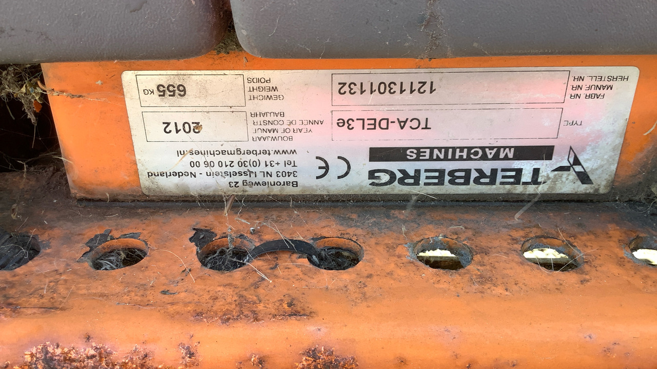 TERBERG TWIN BIN LIFT - معدات الانشاءات: صورة 3 TERBERG TWIN BIN LIFT - معدات الانشاءات: صورة 3