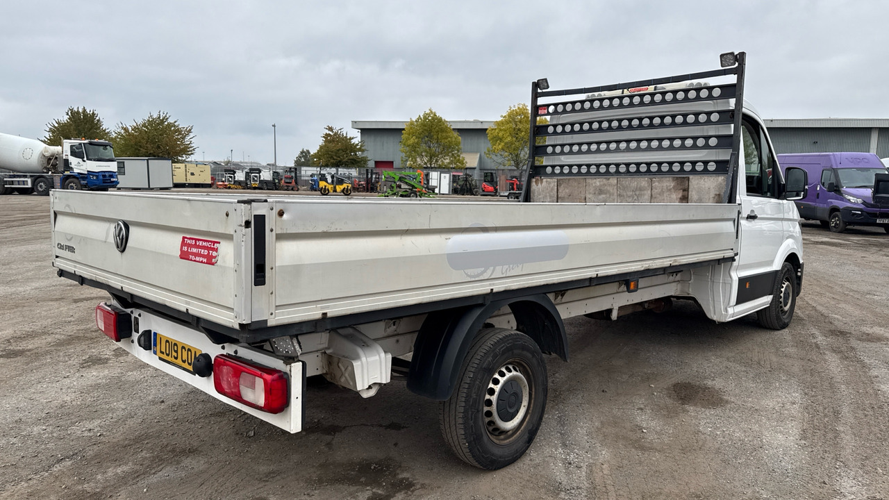 VOLKSWAGEN CRAFTER CR35 2.0 TDI 140PS - شاحنة توصيل مفتوحة: صورة 4 VOLKSWAGEN CRAFTER CR35 2.0 TDI 140PS - شاحنة توصيل مفتوحة: صورة 4