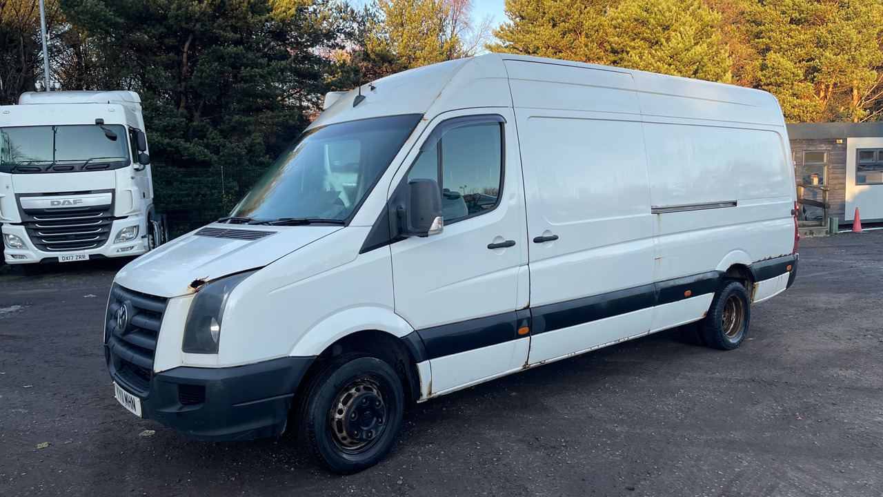 VOLKSWAGEN CRAFTER CR50 PLUS 2.5 TDI - فان: صورة 2 VOLKSWAGEN CRAFTER CR50 PLUS 2.5 TDI - فان: صورة 2