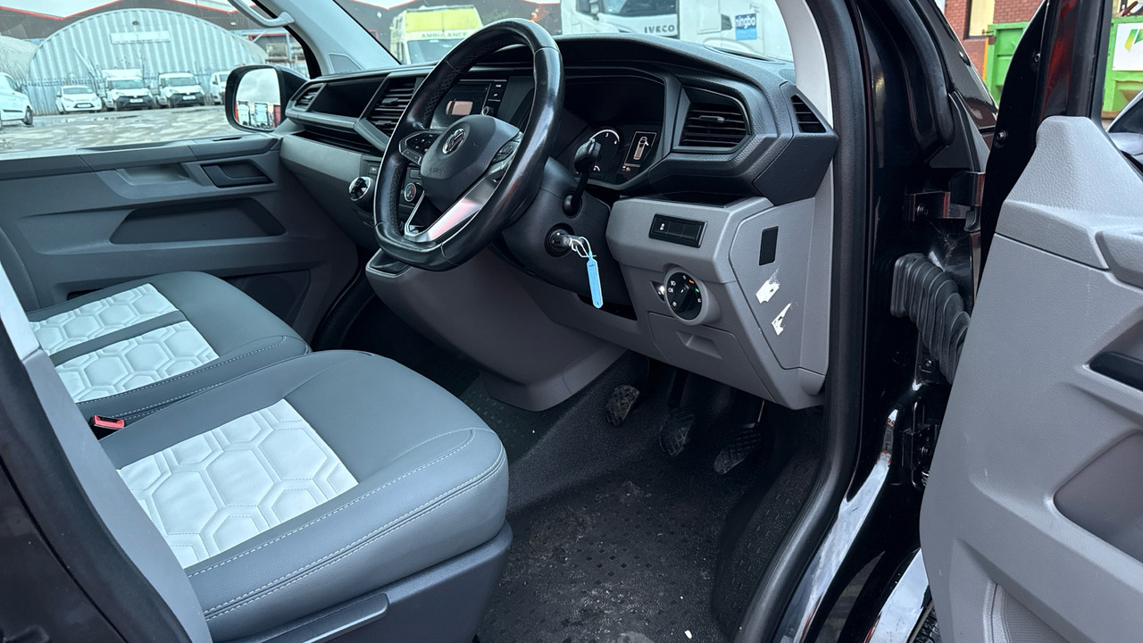 VOLKSWAGEN TRANSPORTER T28 2.0 TDI 110PS HIGHLINE CAMPER VAN - كرفان فان: صورة 5 VOLKSWAGEN TRANSPORTER T28 2.0 TDI 110PS HIGHLINE CAMPER VAN - كرفان فان: صورة 5