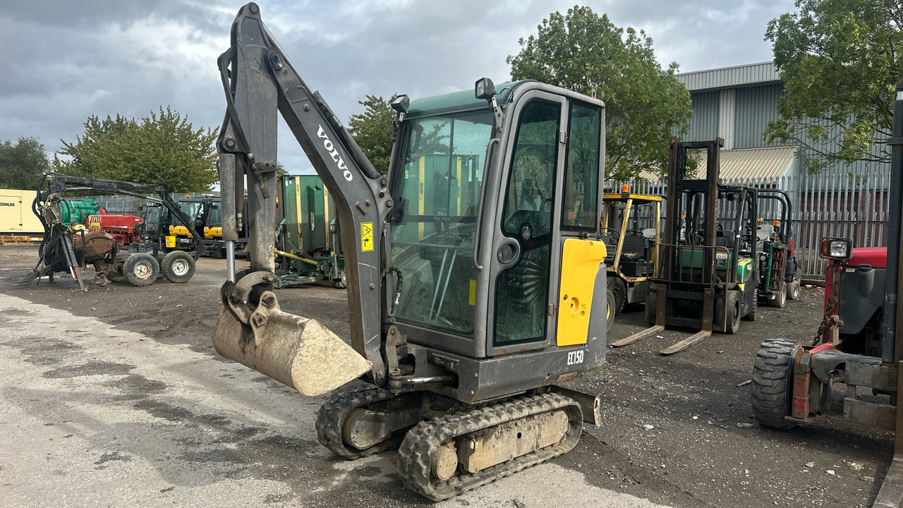 VOLVO EC15D - حفار صغير: صورة 2 VOLVO EC15D - حفار صغير: صورة 2