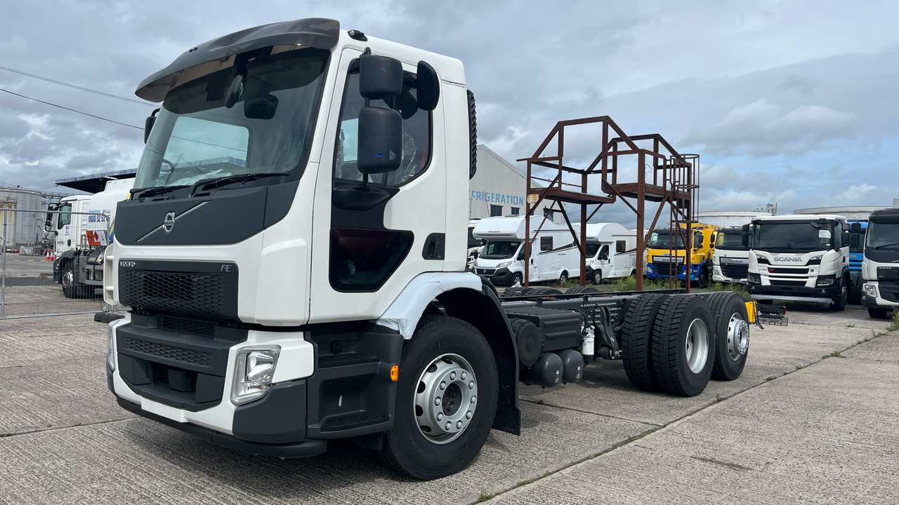 VOLVO FE 350 - شاحنة بهيكل معدني للمقصورة: صورة 2 VOLVO FE 350 - شاحنة بهيكل معدني للمقصورة: صورة 2