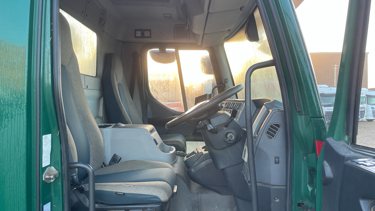 Volvo FL 250 - شاحنة لودر انزلاقي: صورة 5 Volvo FL 250 - شاحنة لودر انزلاقي: صورة 5