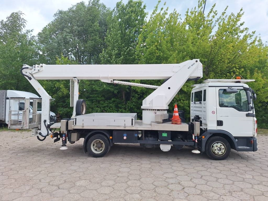 MAN podnośnik koszowy Wumag WT 300 - مرفاع تلسكوبي: صورة 4 MAN podnośnik koszowy Wumag WT 300 - مرفاع تلسكوبي: صورة 4