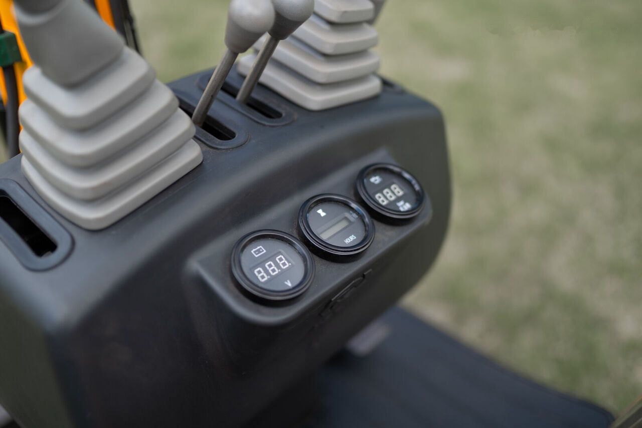 Berger Kraus Mini Excavator BK800B with FULL equipment - حفار صغير: صورة 5 Berger Kraus Mini Excavator BK800B with FULL equipment - حفار صغير: صورة 5