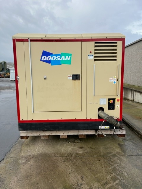 Doosan 25/280 XHP1000WCAT-T4 - ضاغط هوائي: صورة 2 Doosan 25/280 XHP1000WCAT-T4 - ضاغط هوائي: صورة 2