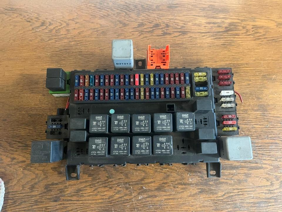 DAF Sicherungskasten - مصهر - شاحنة: صورة 2 DAF Sicherungskasten - مصهر - شاحنة: صورة 2