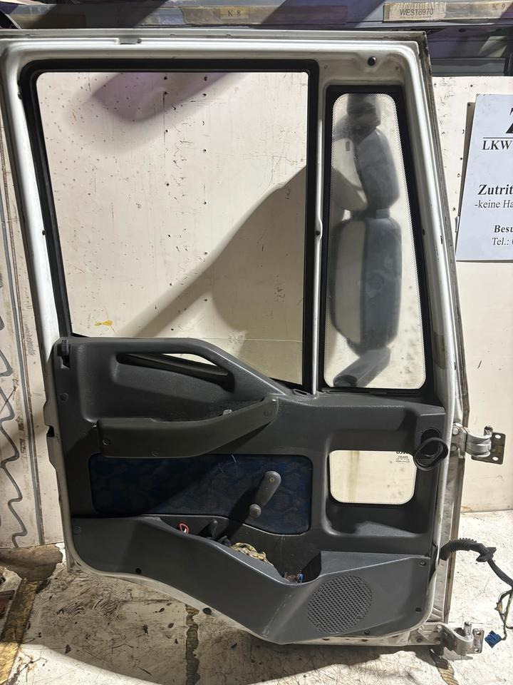 IVECO Euro Cargo Fahrertür, weiß,Spiegel&Verkleidung LN 19 - باب و قطع الغيار - شاحنة: صورة 3 IVECO Euro Cargo Fahrertür, weiß,Spiegel&Verkleidung LN 19 - باب و قطع الغيار - شاحنة: صورة 3