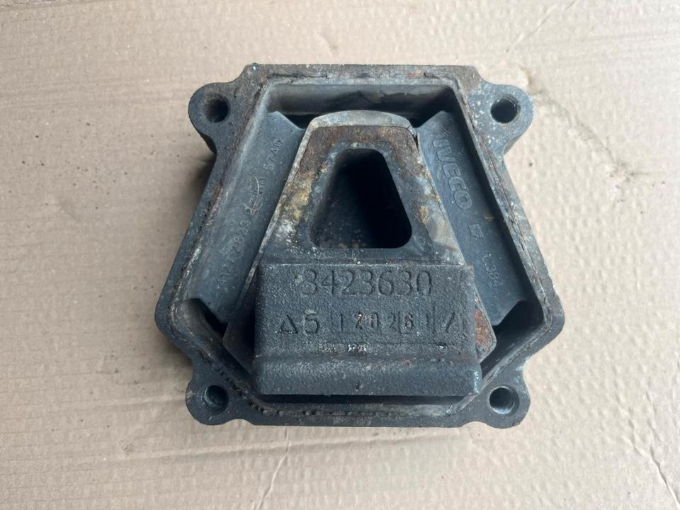 IVECO Stralis 450 Motorlager Motorhalter 3423630 - محمل المحرك - شاحنة: صورة 1 IVECO Stralis 450 Motorlager Motorhalter 3423630 - محمل المحرك - شاحنة: صورة 1