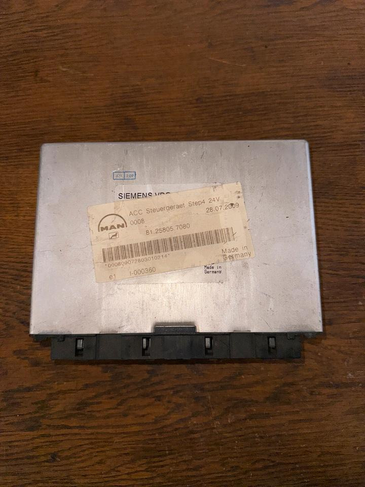 MAN ACC Steuergerät 81.25805.7080 - وحدة إي سي يو - شاحنة: صورة 2 MAN ACC Steuergerät 81.25805.7080 - وحدة إي سي يو - شاحنة: صورة 2