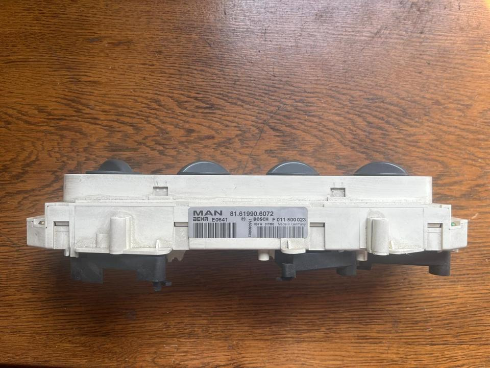 MAN Heizungsbedienung Klimabedienteil 81619906072 - الكابينة والداخلية - شاحنة: صورة 4 MAN Heizungsbedienung Klimabedienteil 81619906072 - الكابينة والداخلية - شاحنة: صورة 4