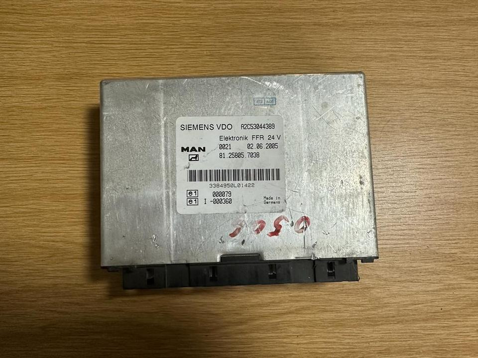 MAN SIEMENS VDO ELEKTRONIK FFR Steuergerät 81.25805.7038 - وحدة إي سي يو - شاحنة: صورة 1 MAN SIEMENS VDO ELEKTRONIK FFR Steuergerät 81.25805.7038 - وحدة إي سي يو - شاحنة: صورة 1