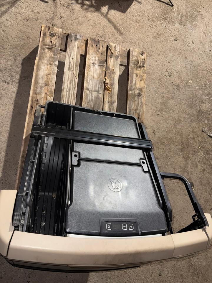 MAN TGX Kühlbox / Kühlschrank 81.63910-6163 - الكابينة والداخلية - شاحنة: صورة 3 MAN TGX Kühlbox / Kühlschrank 81.63910-6163 - الكابينة والداخلية - شاحنة: صورة 3