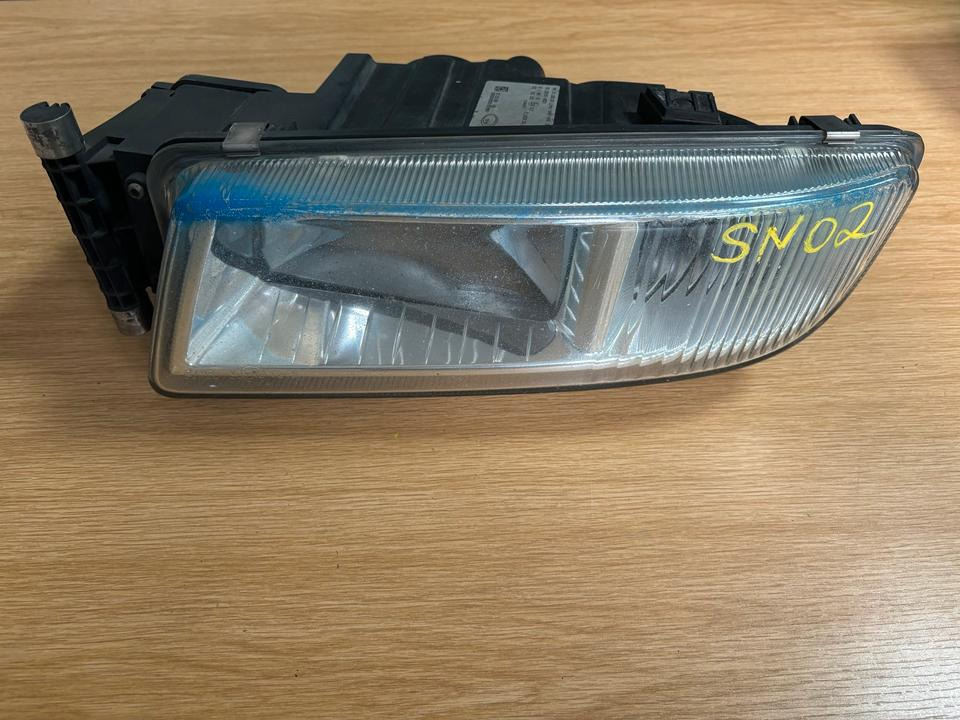 MAN TGX/TGS Nebelscheinwerfer Links 81.25101-6521 - مصابيح الضباب - شاحنة: صورة 1 MAN TGX/TGS Nebelscheinwerfer Links 81.25101-6521 - مصابيح الضباب - شاحنة: صورة 1