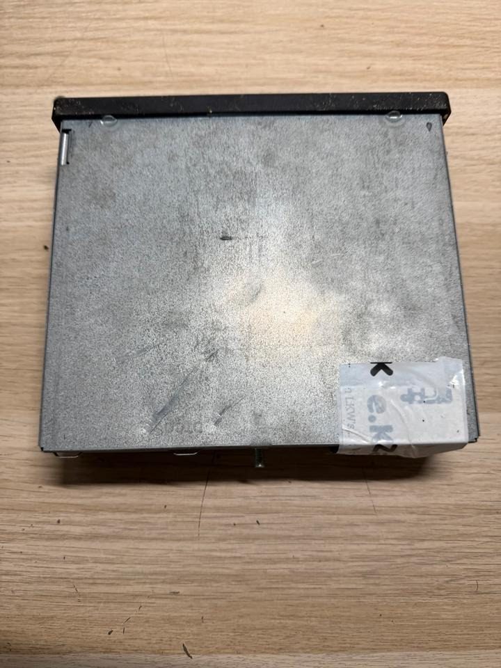 MAN Tachograph 81.27101-6570 - جهاز تسجيل السرعة: صورة 4 MAN Tachograph 81.27101-6570 - جهاز تسجيل السرعة: صورة 4