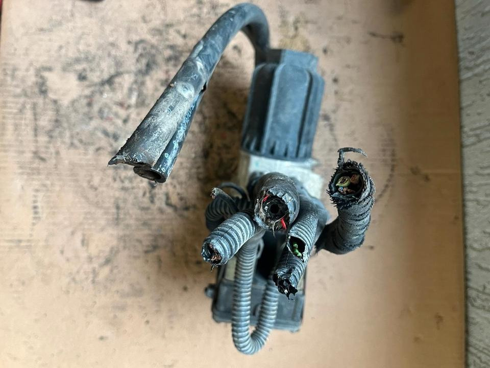 Mercedes Actros MP4 AdBlue Pumpe A0001405378 - مضخة الوقود - شاحنة: صورة 4 Mercedes Actros MP4 AdBlue Pumpe A0001405378 - مضخة الوقود - شاحنة: صورة 4