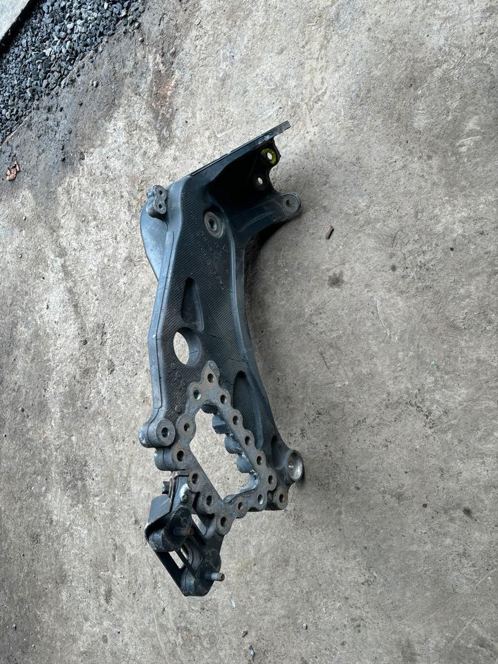 Mercedes-Actros MP4 Lenkbock Rechts A9603224001 - المقود - شاحنة: صورة 2 Mercedes-Actros MP4 Lenkbock Rechts A9603224001 - المقود - شاحنة: صورة 2