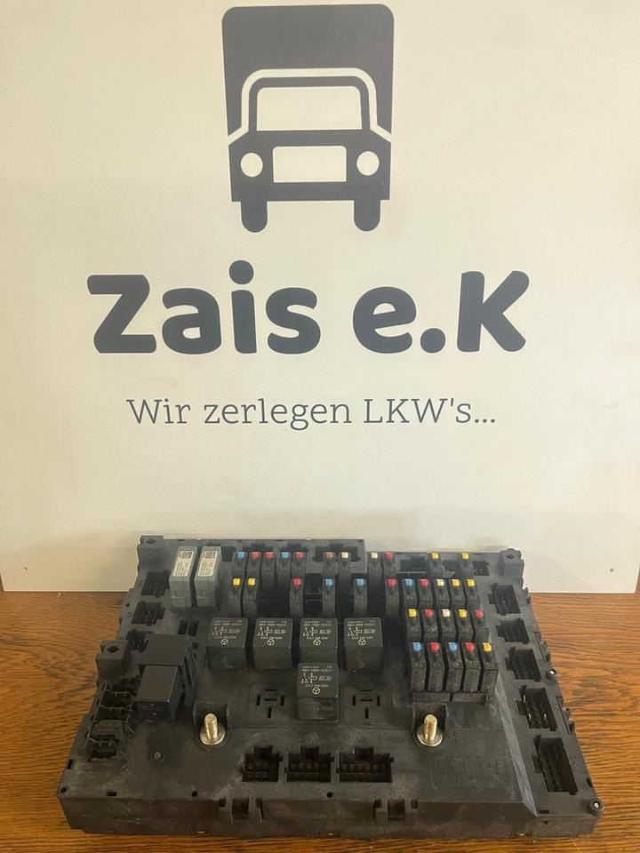 Mercedes Actros MP4 Single-SAM Sicherungskasten A0014463658 - مصهر - شاحنة: صورة 1 Mercedes Actros MP4 Single-SAM Sicherungskasten A0014463658 - مصهر - شاحنة: صورة 1