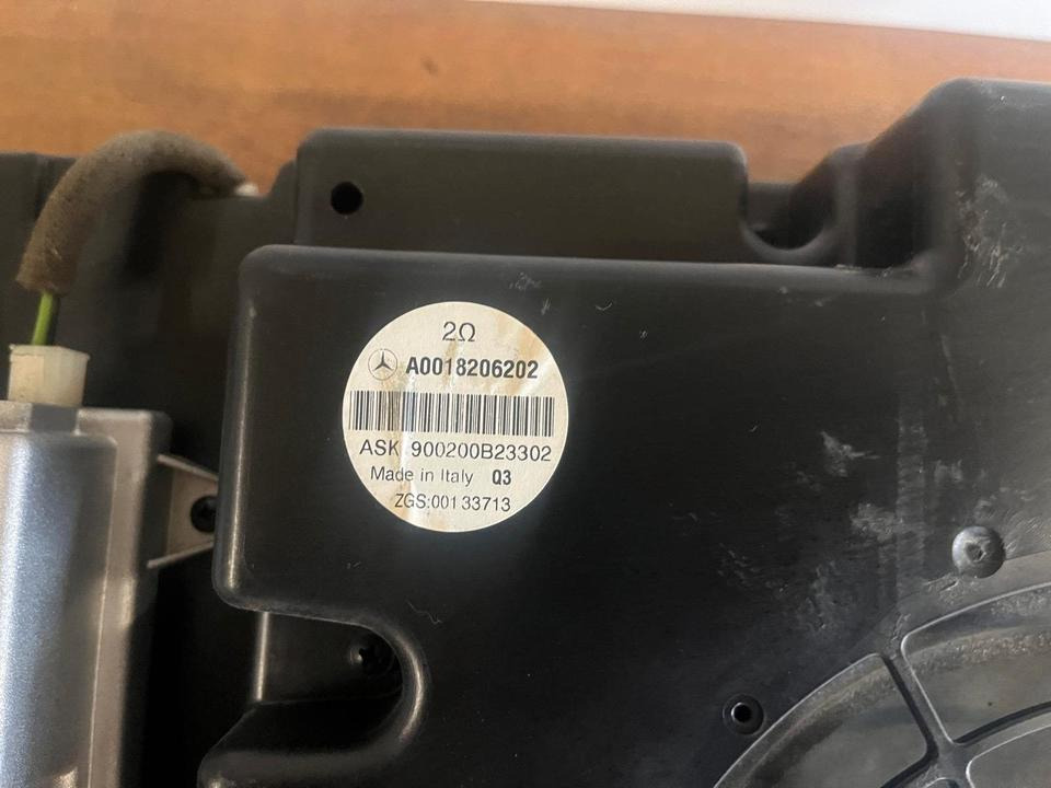 Mercedes Actros MP4 Subwoofer Soundsystem Bass A0018206202 - لوحة العدادات - شاحنة: صورة 3 Mercedes Actros MP4 Subwoofer Soundsystem Bass A0018206202 - لوحة العدادات - شاحنة: صورة 3