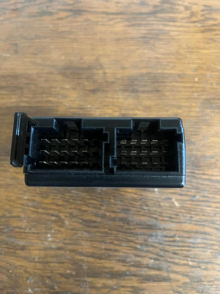 Mercedes Actros MP4 Video Radar Steuergerät A0004463551 - وحدة إي سي يو - شاحنة: صورة 4 Mercedes Actros MP4 Video Radar Steuergerät A0004463551 - وحدة إي سي يو - شاحنة: صورة 4