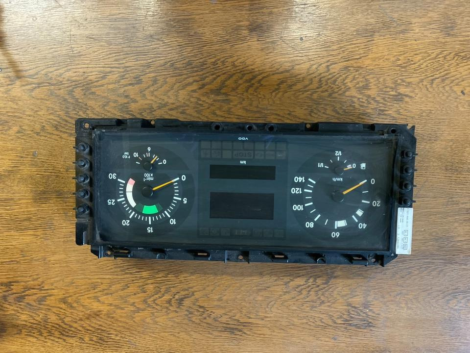 Mercedes Atego 1 Kombiinstrument Tacho A0014462921 - لوحة العدادات - شاحنة: صورة 1 Mercedes Atego 1 Kombiinstrument Tacho A0014462921 - لوحة العدادات - شاحنة: صورة 1