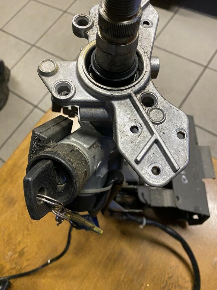 Mercedes Atego Lenksäule Lenkung mit Zündschloss & Schlüssel - عمود التوجيه - شاحنة: صورة 3 Mercedes Atego Lenksäule Lenkung mit Zündschloss & Schlüssel - عمود التوجيه - شاحنة: صورة 3