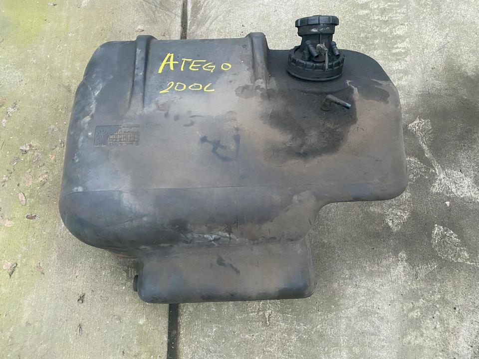 Mercedes Atego Tank Tankbehälter A 9704711501, A9704711201 - خزان الوقود - شاحنة: صورة 3 Mercedes Atego Tank Tankbehälter A 9704711501, A9704711201 - خزان الوقود - شاحنة: صورة 3
