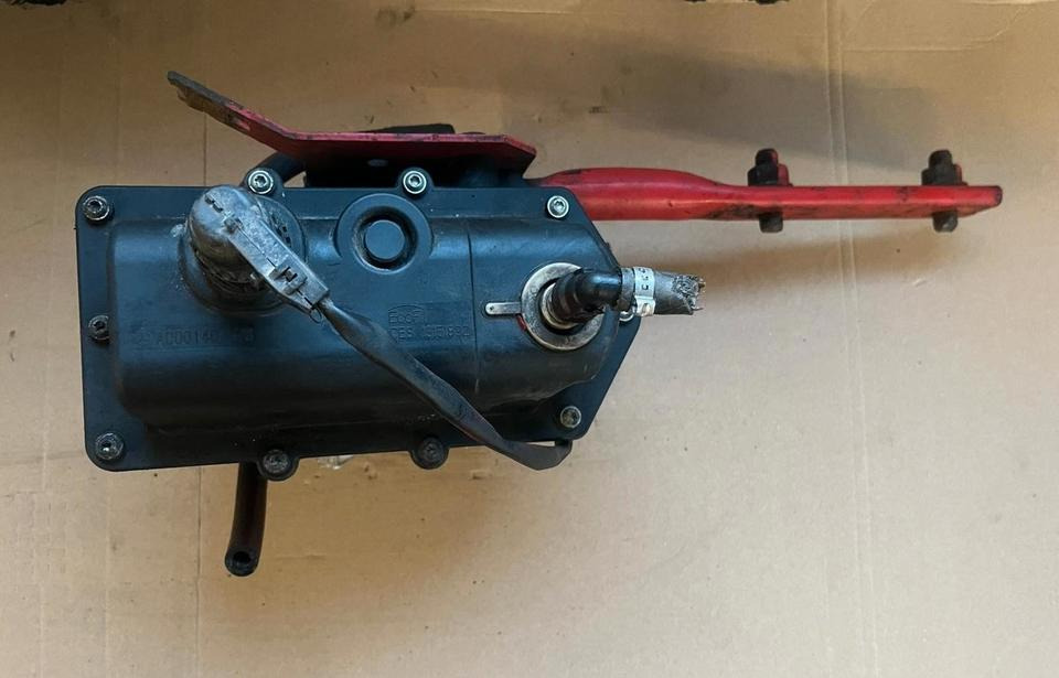 Mercedes-Benz Actros Atego EU4 EU5 AdBlue Pumpe A0001401578 - مضخة الوقود - شاحنة: صورة 1 Mercedes-Benz Actros Atego EU4 EU5 AdBlue Pumpe A0001401578 - مضخة الوقود - شاحنة: صورة 1