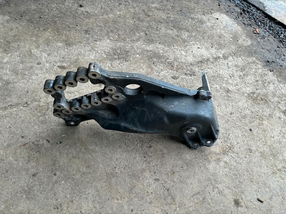 Mercedes-Benz Actros MP4 Federbock Links A9603223901 - نظام التعليق - شاحنة: صورة 2 Mercedes-Benz Actros MP4 Federbock Links A9603223901 - نظام التعليق - شاحنة: صورة 2