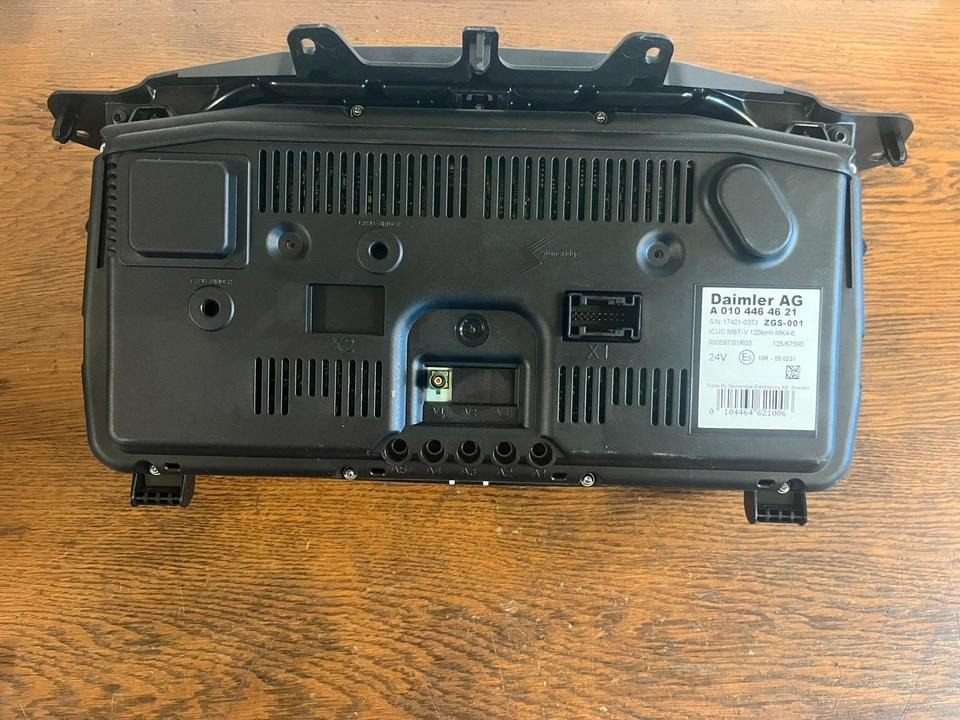 Mercedes Benz Actros MP4 Kombiinstrument / Tacho A0104464621 - لوحة العدادات - شاحنة: صورة 3 Mercedes Benz Actros MP4 Kombiinstrument / Tacho A0104464621 - لوحة العدادات - شاحنة: صورة 3