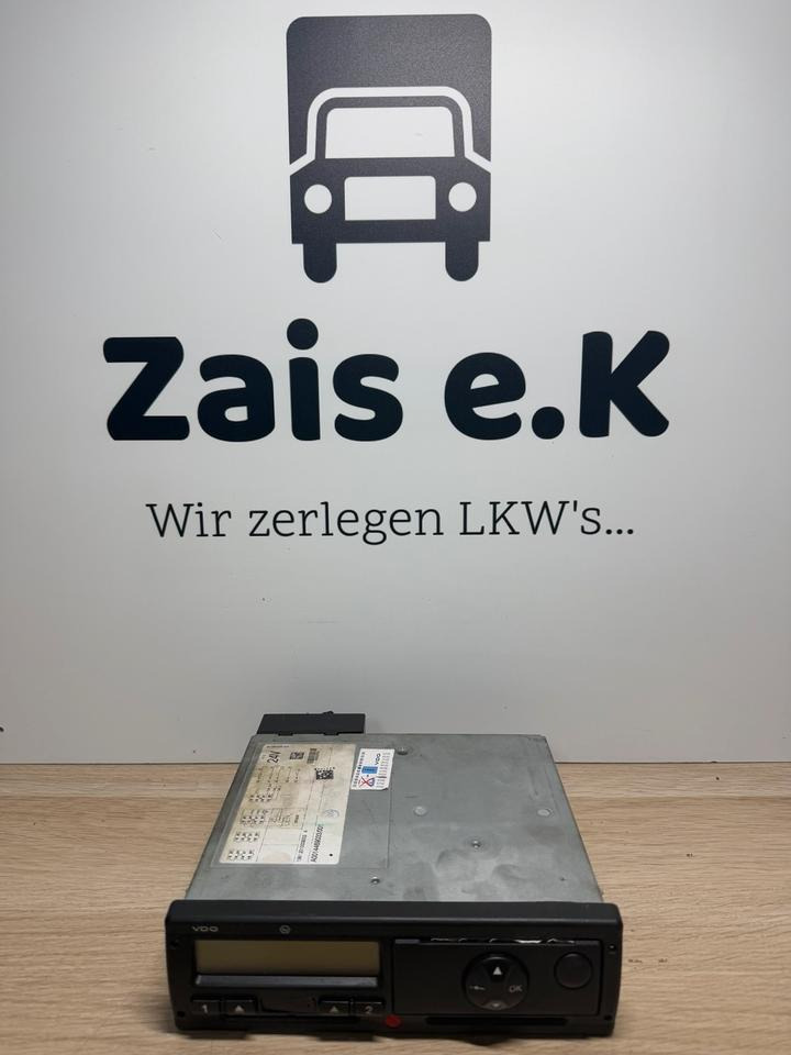 Mercedes Benz Actros MP4 VDO Tachograph A0014469033 - جهاز تسجيل السرعة: صورة 1 Mercedes Benz Actros MP4 VDO Tachograph A0014469033 - جهاز تسجيل السرعة: صورة 1