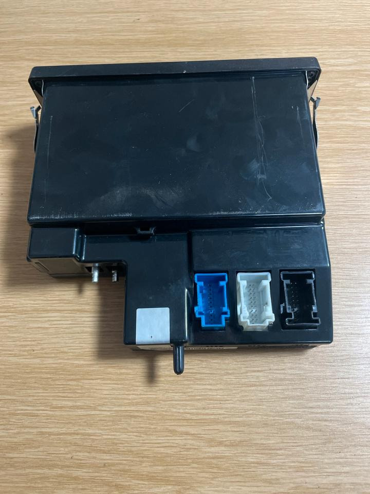 Mercedes-Benz Actros Tachograph FLEETBOARD A0004462360 - جهاز تسجيل السرعة - شاحنة: صورة 4 Mercedes-Benz Actros Tachograph FLEETBOARD A0004462360 - جهاز تسجيل السرعة - شاحنة: صورة 4