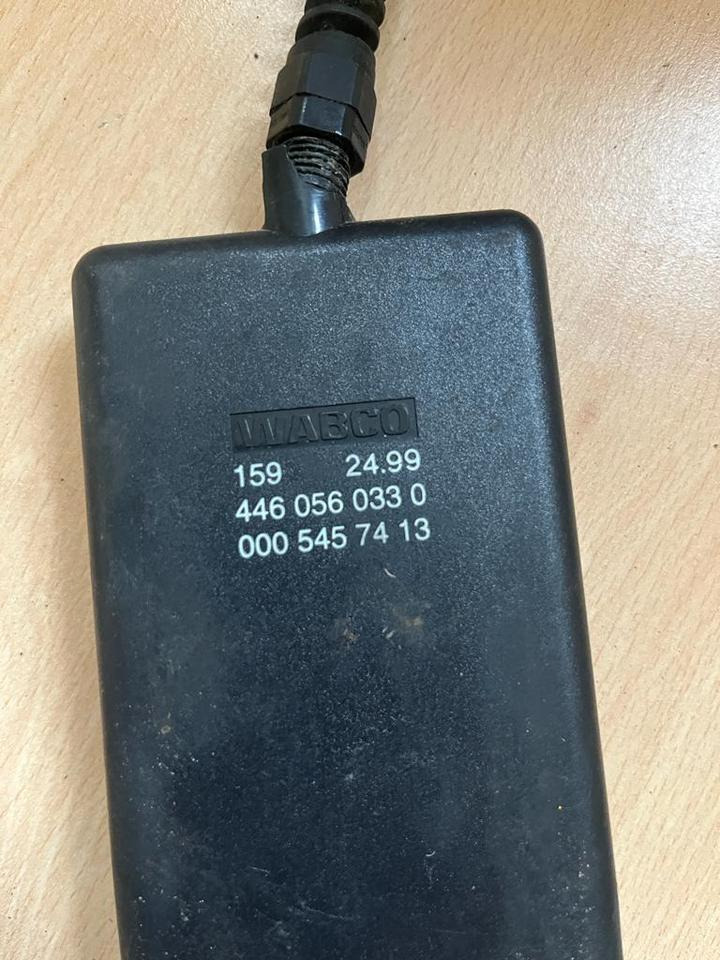 Mercedes Benz Bediengerät Fernbedienung Luftfederung 0005457413 - نظام التعليق الهوائي - شاحنة: صورة 2 Mercedes Benz Bediengerät Fernbedienung Luftfederung 0005457413 - نظام التعليق الهوائي - شاحنة: صورة 2