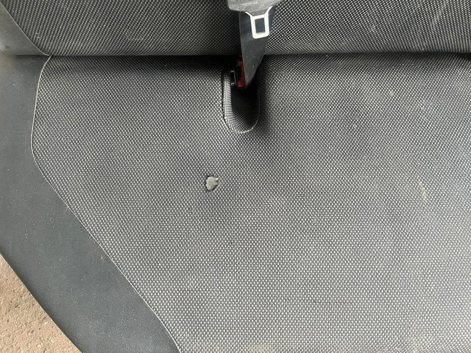 Mercedes Sprinter 4er-Sitzbank Hinten - مقعد - شاحنة: صورة 3 Mercedes Sprinter 4er-Sitzbank Hinten - مقعد - شاحنة: صورة 3