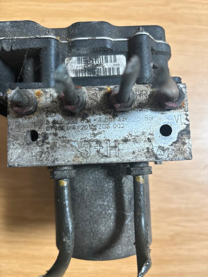Mercedes Sprinter Hydraulikblock ABS Pumpe 0014462589 - أجهزة هيدروليكية - شاحنة: صورة 2 Mercedes Sprinter Hydraulikblock ABS Pumpe 0014462589 - أجهزة هيدروليكية - شاحنة: صورة 2