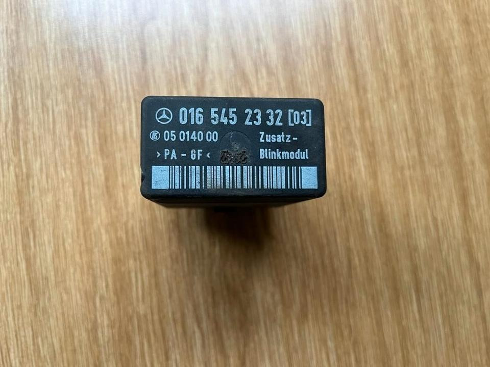 Mercedes W638 Vito Steuergerät Blinkermodul Relais 0165452332 - وحدة إي سي يو - شاحنة: صورة 1 Mercedes W638 Vito Steuergerät Blinkermodul Relais 0165452332 - وحدة إي سي يو - شاحنة: صورة 1