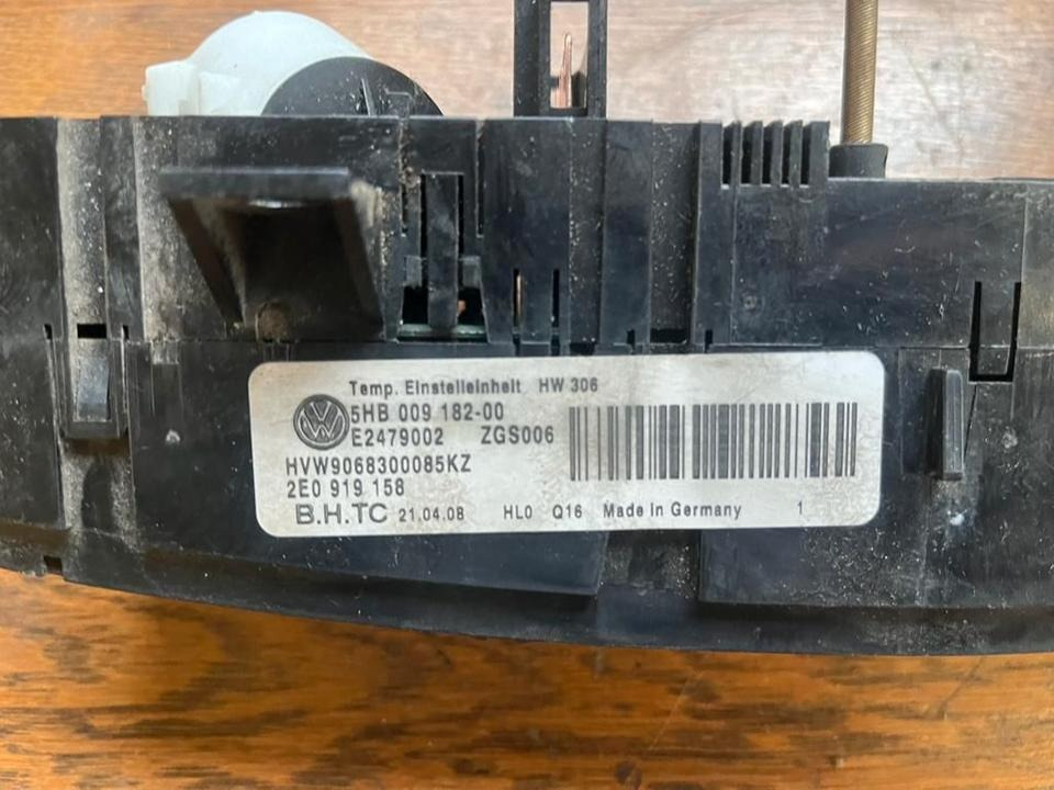 VW Crafter Klimabedienteil Klima Heizung 5HB009182 - الحرارة/ التهوية - شاحنة: صورة 2 VW Crafter Klimabedienteil Klima Heizung 5HB009182 - الحرارة/ التهوية - شاحنة: صورة 2