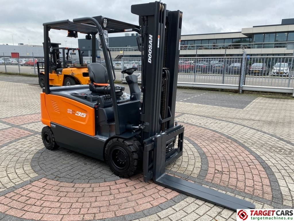 Doosan B35X-7 Plus Electric Forklift 3.5T Triplex-482cm - رافعة شوكية كهربائية: صورة 3 Doosan B35X-7 Plus Electric Forklift 3.5T Triplex-482cm - رافعة شوكية كهربائية: صورة 3