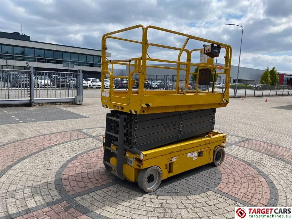 GMG 3346-ED Electric Scissor Work LIft 1200cm - مرفاع مقصي: صورة 3 GMG 3346-ED Electric Scissor Work LIft 1200cm - مرفاع مقصي: صورة 3