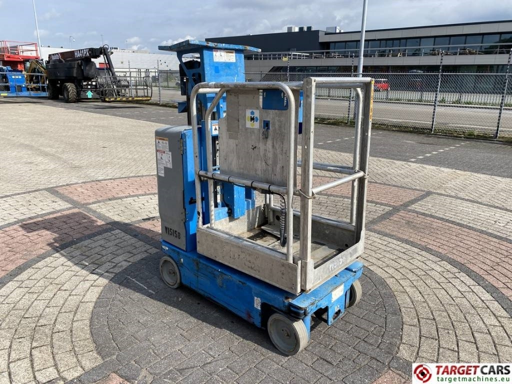 Genie GR-15 Runabout Electric Vertical Mast Lift 652cm - مرفاع بصاري عمودي: صورة 2 Genie GR-15 Runabout Electric Vertical Mast Lift 652cm - مرفاع بصاري عمودي: صورة 2