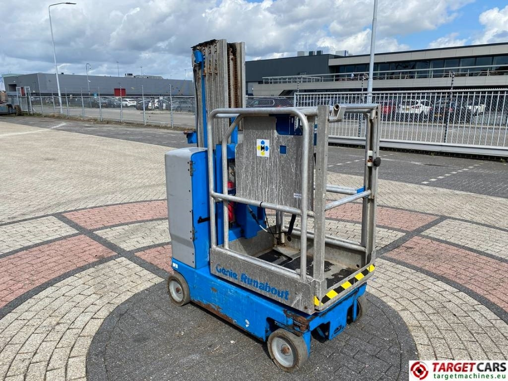Genie GR-20 RunAbout Electric Vertical Mast Lift 802cm - مرفاع بصاري عمودي: صورة 2 Genie GR-20 RunAbout Electric Vertical Mast Lift 802cm - مرفاع بصاري عمودي: صورة 2