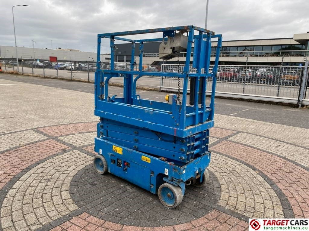 Genie GS-1932 Electric Scissor Work Lift 779cm - مرفاع مقصي: صورة 2 Genie GS-1932 Electric Scissor Work Lift 779cm - مرفاع مقصي: صورة 2
