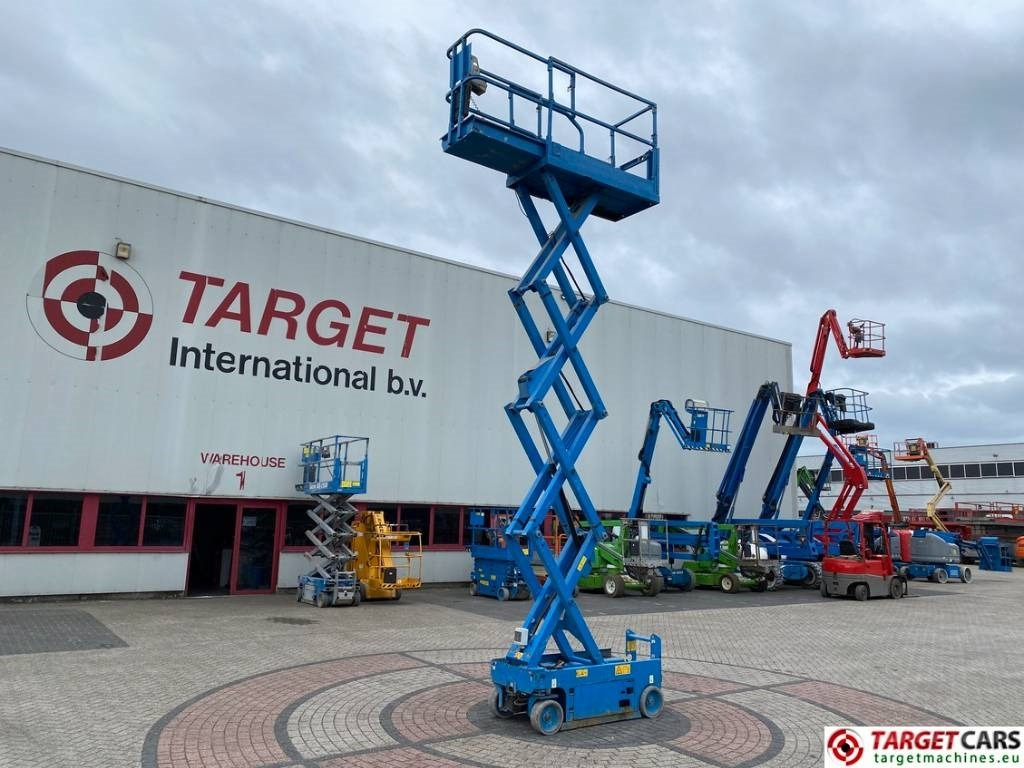 Genie GS-1932 Electric Scissor Work Lift 779cm - مرفاع مقصي: صورة 5 Genie GS-1932 Electric Scissor Work Lift 779cm - مرفاع مقصي: صورة 5