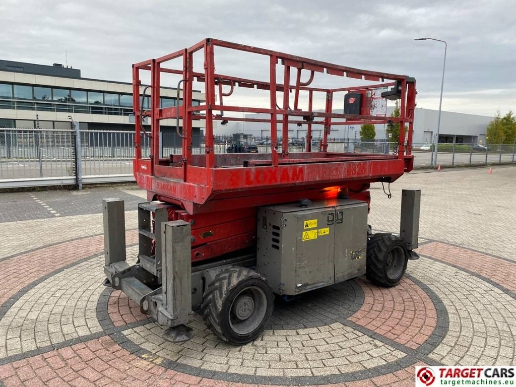Genie GS-2669RT Diesel 4x4 Scissor Work Lift 1000cm - مرفاع مقصي: صورة 3 Genie GS-2669RT Diesel 4x4 Scissor Work Lift 1000cm - مرفاع مقصي: صورة 3