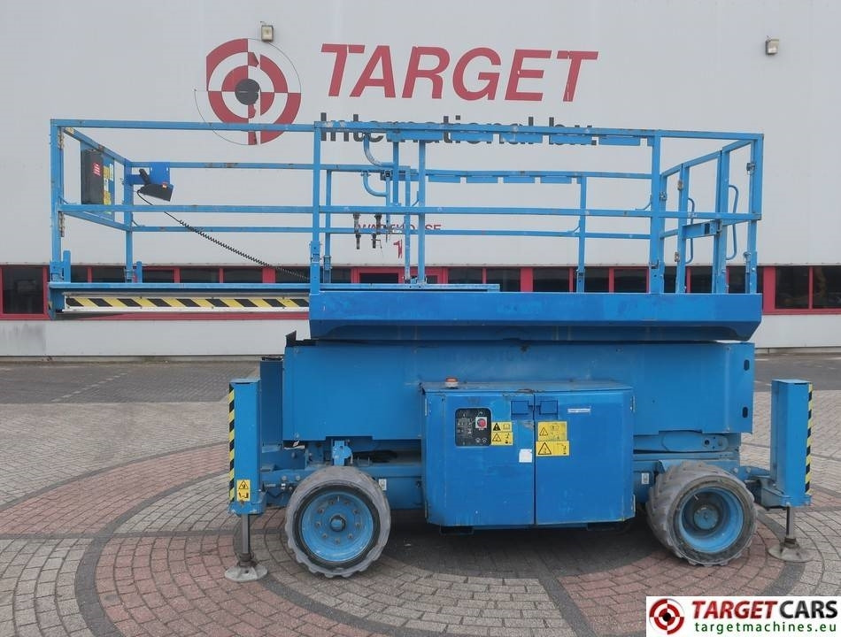 Genie GS-4069DC Electric 4069 Scissor Work Lift 1412cm - مرفاع مقصي: صورة 5 Genie GS-4069DC Electric 4069 Scissor Work Lift 1412cm - مرفاع مقصي: صورة 5