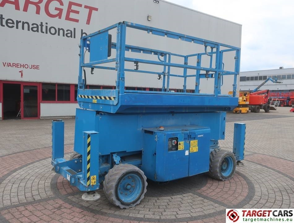 Genie GS-4069DC Electric 4069 Scissor Work Lift 1412cm - مرفاع مقصي: صورة 1 Genie GS-4069DC Electric 4069 Scissor Work Lift 1412cm - مرفاع مقصي: صورة 1