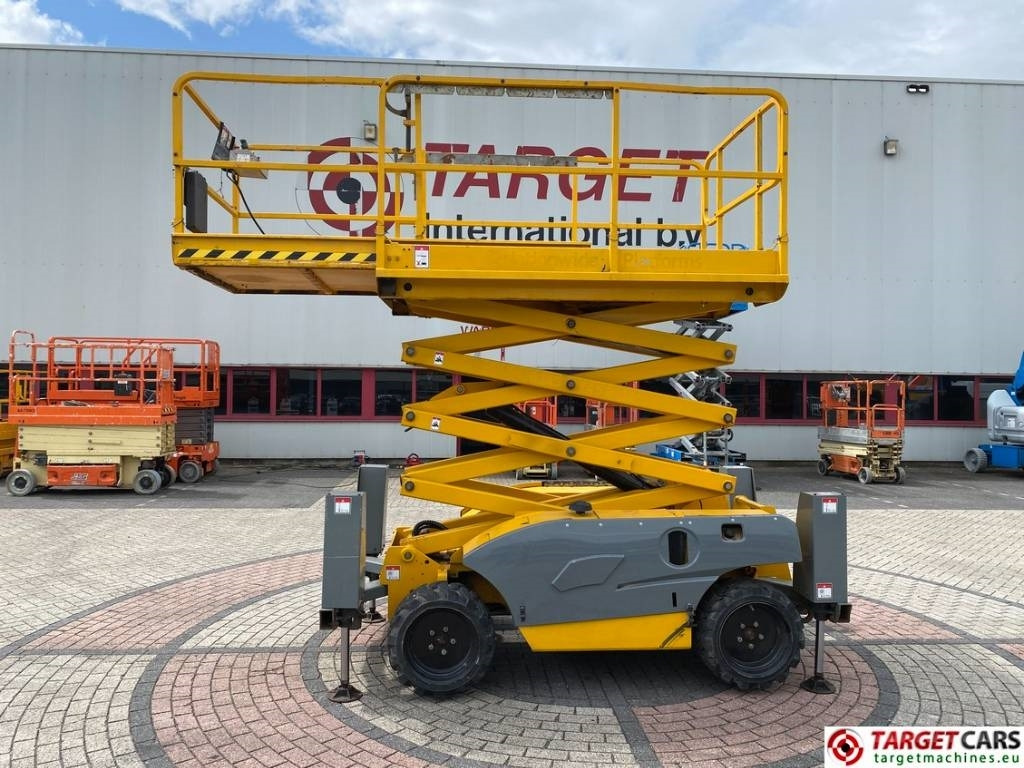 Haulotte Compact 10DX Diesel 4x4 Scissor Work Lift 1015cm - مرفاع مقصي: صورة 5 Haulotte Compact 10DX Diesel 4x4 Scissor Work Lift 1015cm - مرفاع مقصي: صورة 5