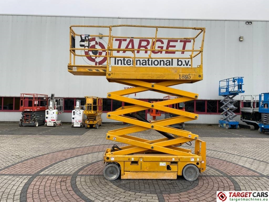 Haulotte Compact 10N Electric Scissor Work Lift 1000cm - مرفاع مقصي: صورة 5 Haulotte Compact 10N Electric Scissor Work Lift 1000cm - مرفاع مقصي: صورة 5