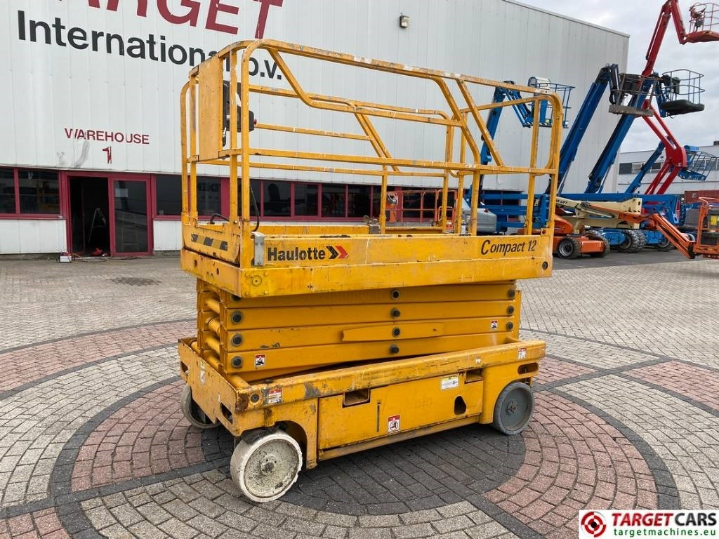 Haulotte Compact 12 Electric Scissor Work Lift 1200cm - مرفاع مقصي: صورة 1 Haulotte Compact 12 Electric Scissor Work Lift 1200cm - مرفاع مقصي: صورة 1